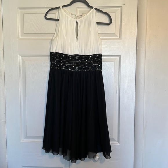 JH Evenings Formal Short Dress - Picture 1 of 6